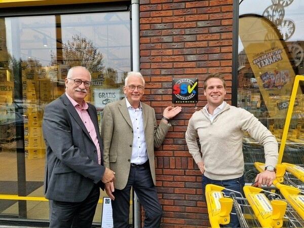 Jumbo Peter Versantvoort in Mill ontvangt het Super Supermarkt Keurmerk