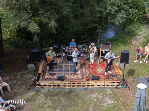 Lazy Sunday met theaterbar in Overloon