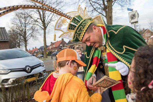 Jeugdcarnaval De Huibuuke viert 66-jarig jubileum met Prinsenjacht en feest