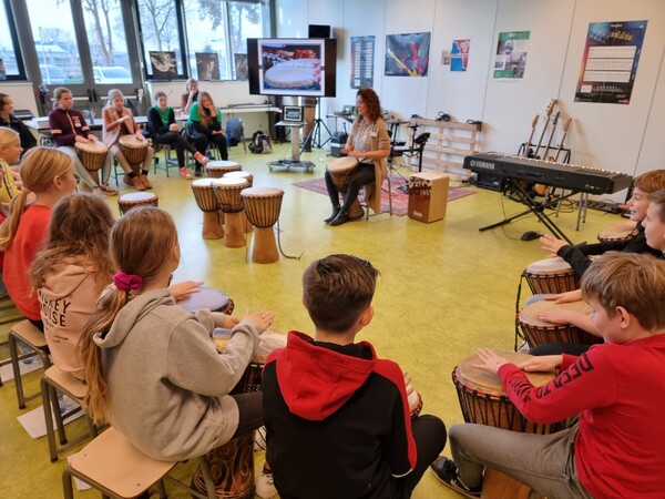 Straks naar de brugklas, nu al kennismaken met middelbare scholen