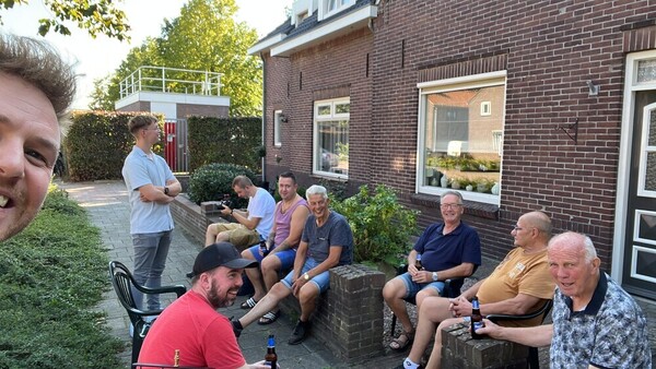 Stef met mensen uit Boxmeer