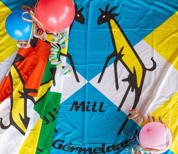 Gèrmevlag beschikbaar voor versiering tijdens carnaval in Mill