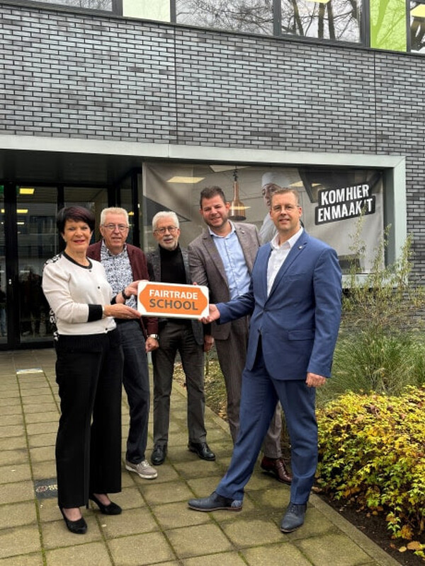 Koning Willem I College ontvangt gemeentelijke Fairtradesticker en predicaat Fairtradeschool