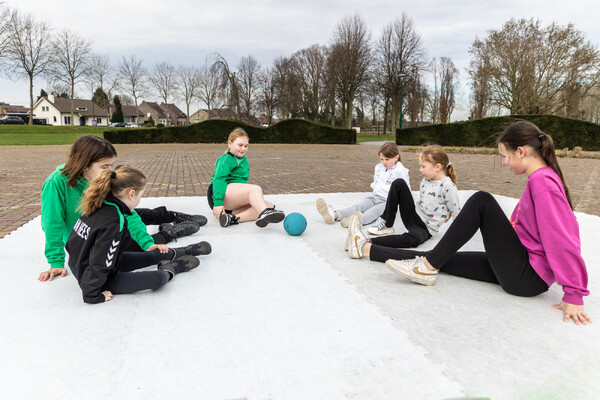 Verzamel je team en doe mee aan Curling, Zitvoetbal en of Spinning voor jong en oud(er) tijdens Oranjefeesten in Mill