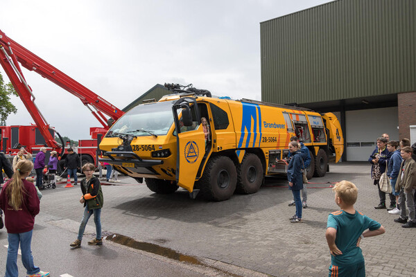 12-hulpverleningsdag bij de vernieuwde brandweerkazerne in Vierlingsbeek