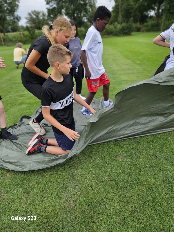 Leerlingen Mezzo Scholen beginnen met sport en spel of naar de Ardennen, waarom eigenlijk?