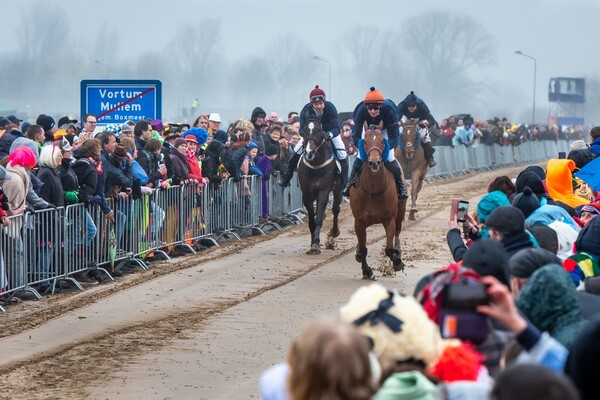 Metworstrennen live bij Omroep Land van Cuijk