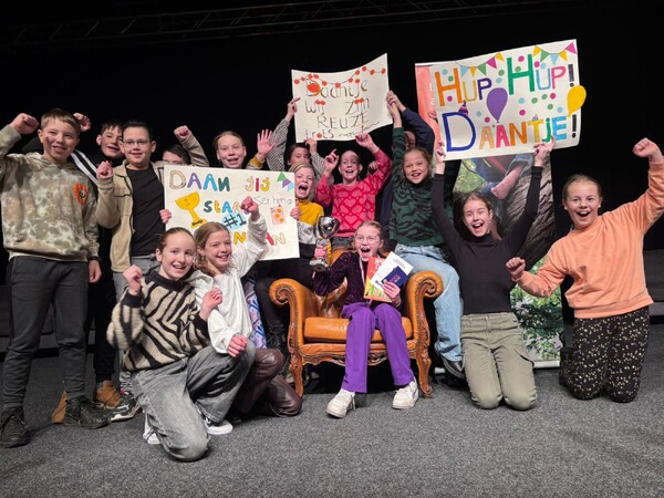 Daantje van Raaij wint regionale voorleeswedstrijd in Boxmeer