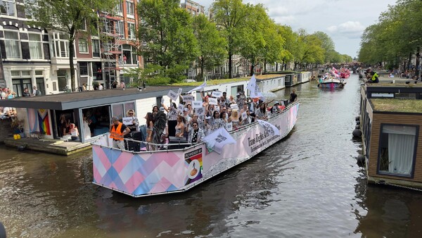 Verslag van de Canal Pride: Vier de Kracht van Samenhorigheid