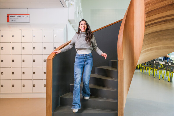 Groep acht meldt zich aan voor de brugklas op Merletcollege Cuijk. “Ik heb gekozen voor een grote brede scholengemeenschap, waardoor ik veel bekenden van mijn basisschool en sportvereniging op school zie.” Foto: Laura Langendoen