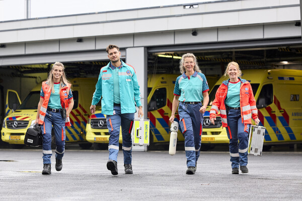 Nieuwe kleding voor Brabants ambulancepersoneel