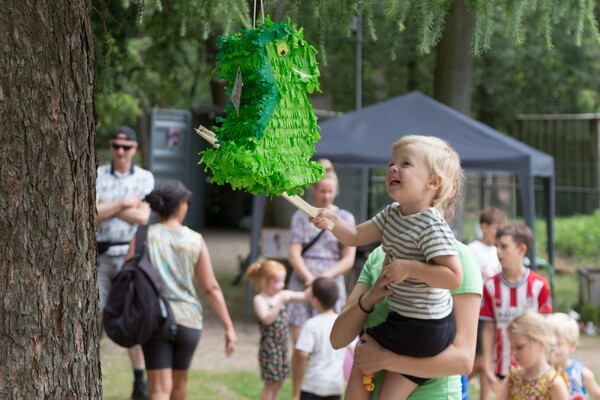 Vijfjarig bestaan Speeltuin gewoon Buiten in Overloon