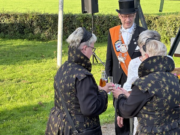 Henk van de Westerlo nieuwe koning Cloveniersgilde Grave