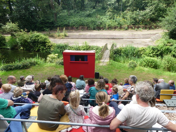 Poppenkast in Openluchttheater Overloon: Jan Klaassen – “De koning en het Circus”