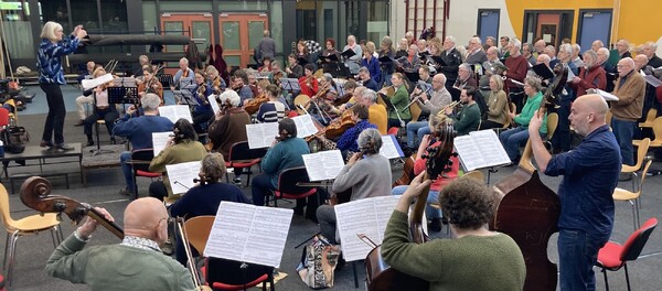 Megaconcert met koren en orkest in Vierlingsbeek op 6 april