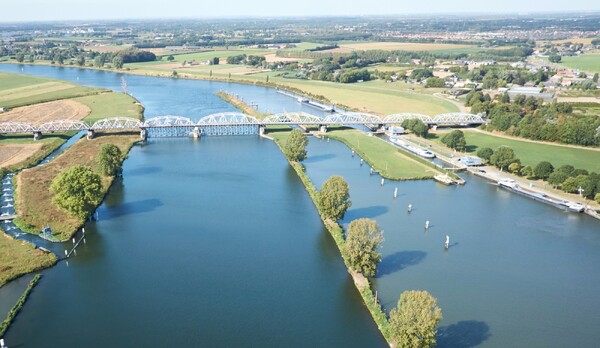 Meedenken met plannen voor nevengeul rond stuw Grave