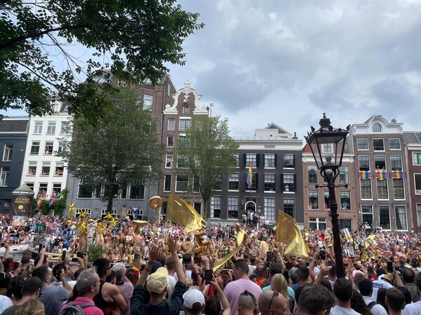 Verslag van de Canal Pride: Vier de Kracht van Samenhorigheid