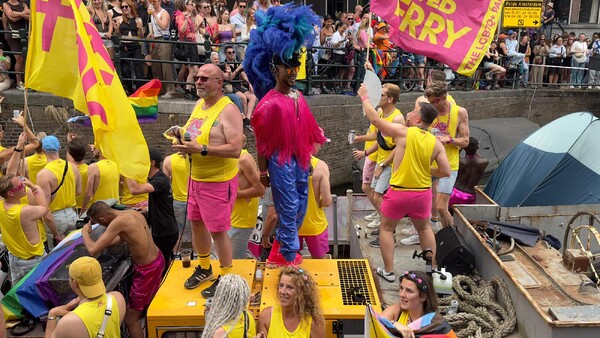 Verslag van de Canal Pride: Vier de Kracht van Samenhorigheid