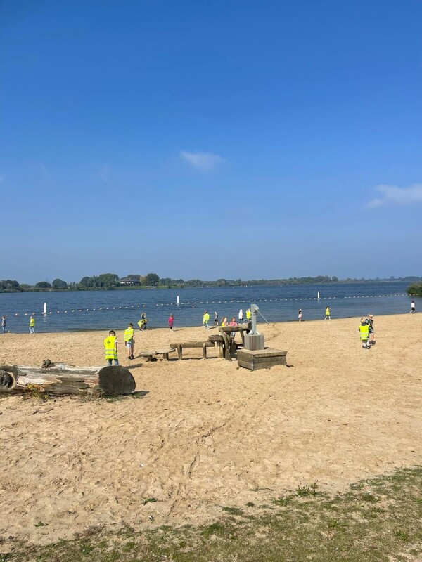 Basisscholen De Akkerwinde en Dr. Jan de Quay samen voor een groenere toekomst