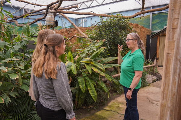 ZooParc Overloon en Stichting Wildlife zoeken vrijwilligers voor educatieve rol