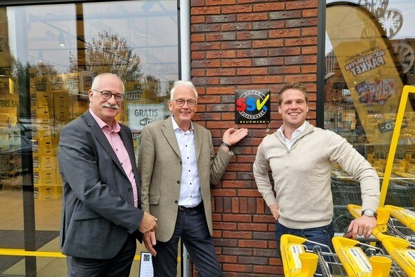 Jumbo Peter Versantvoort in Mill ontvangt het Super Supermarkt Keurmerk