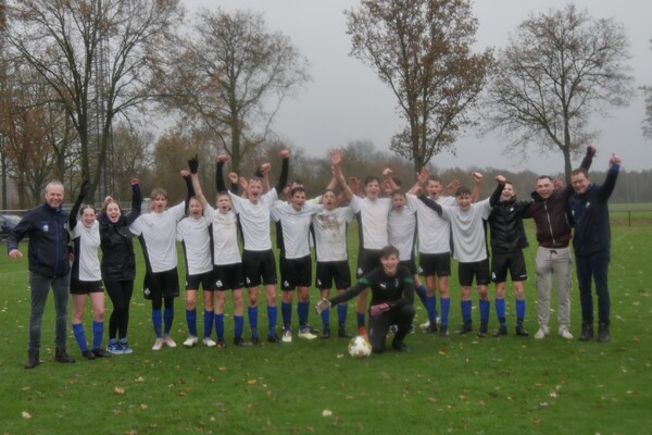 Onstopbaar DWSH'18 J017 ONGESLAGEN KAMPIOEN!