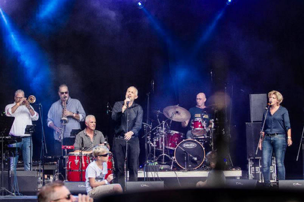 Regionale band brengt tribute to Joe Cocker live in Theater Myllesweerd