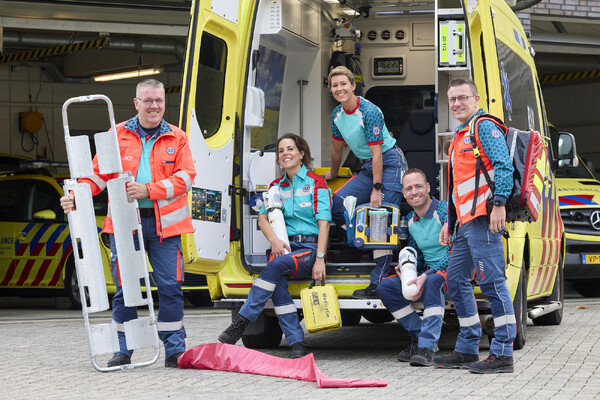 Nieuwe kleding voor Brabants ambulancepersoneel