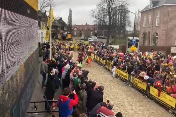 Knakworstrennen in Beugen viert 40-jarig jubileum met groots carnavalsspektakel