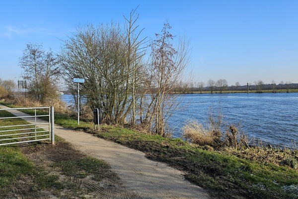 Vierlingsbeek in de ban van gestolen bankje